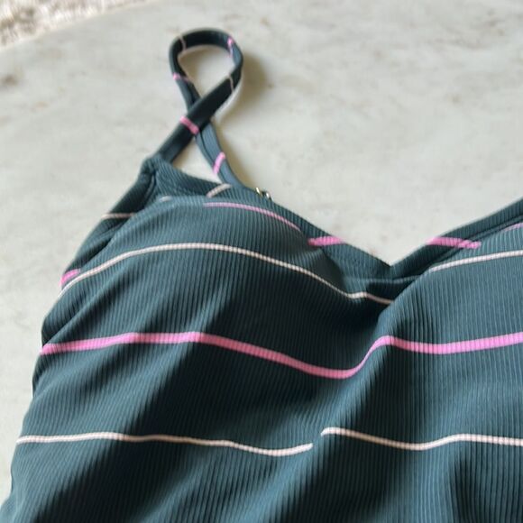 Kona Sol gray and pink stripe one piece bathing suit size SMALL NEW - Picture 3 of 9
